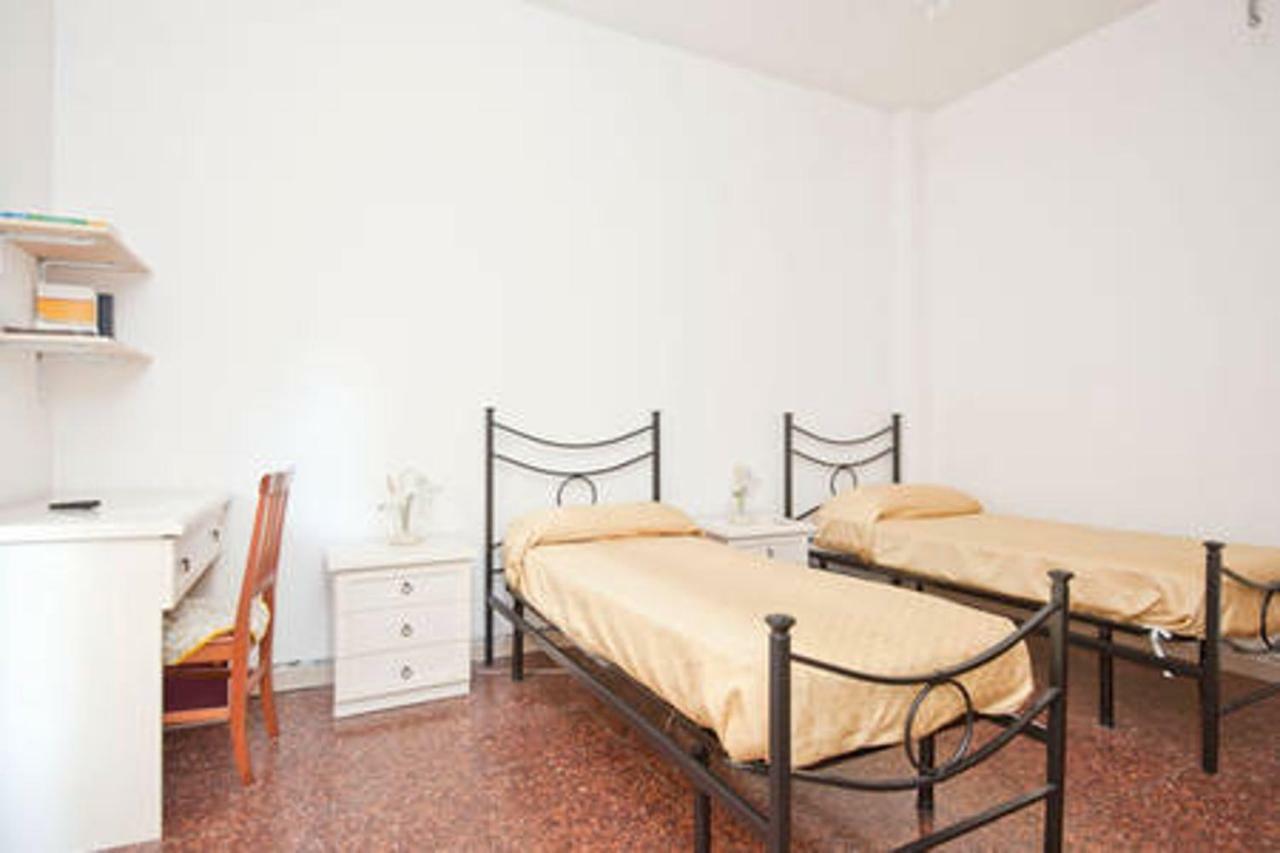 Alloggio Turistico P.Lodi Apartment Рим Екстериор снимка